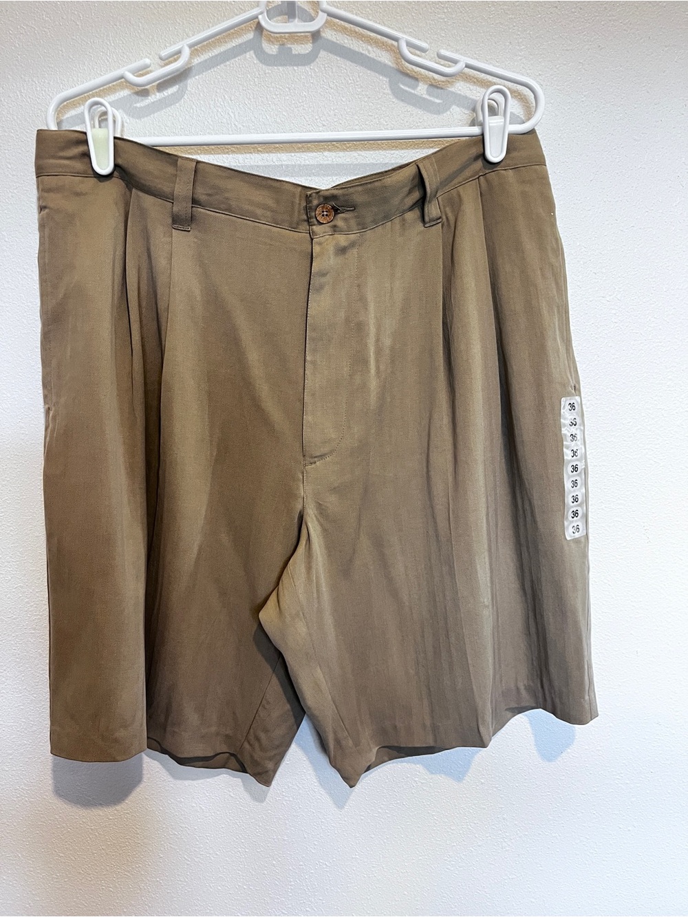 Jamaica Jaxx 100% Silk Pleated Herringbone Shorts Men’s 36 Khaki Tan